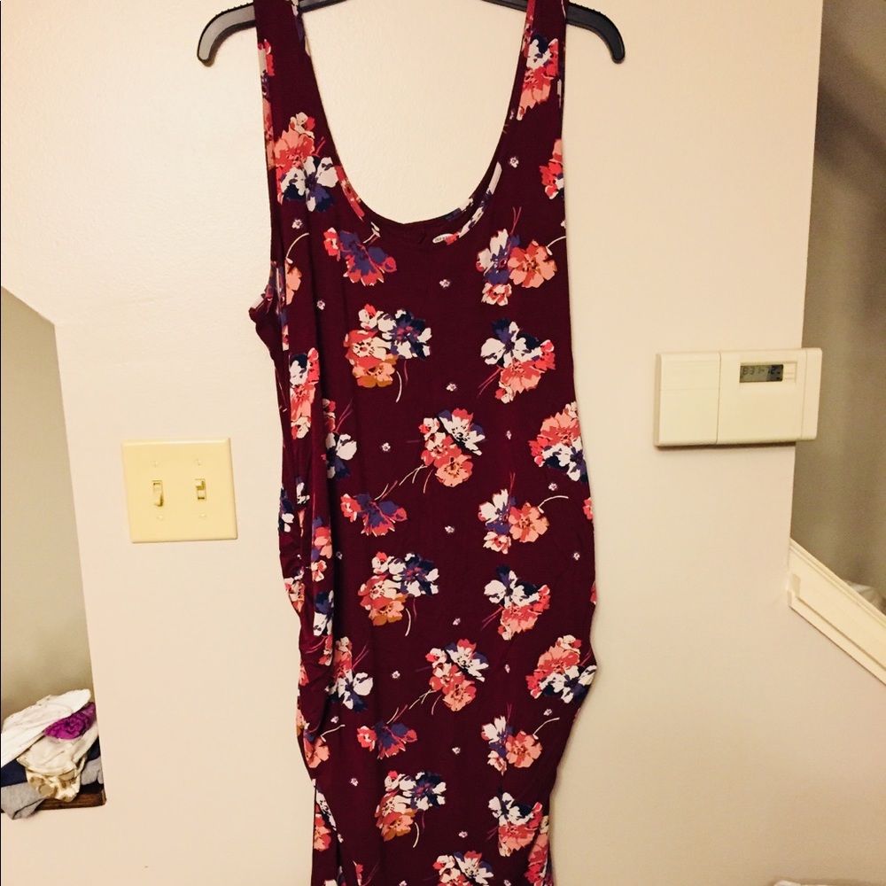 Maroon floral bodycon maternity dress
